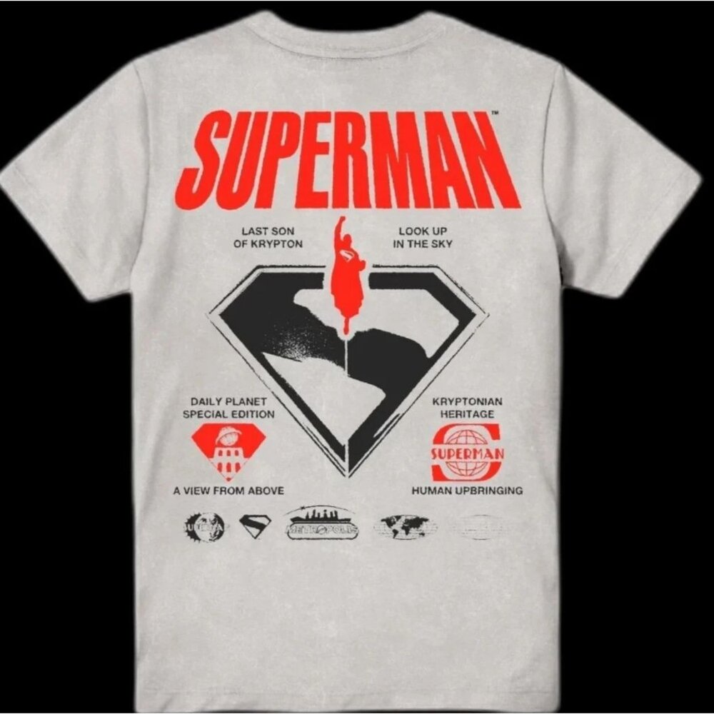 Superman Boys M Flyer Graphic Short Sleeve T-Shirt SIZE 8 Mineral Wash NEW